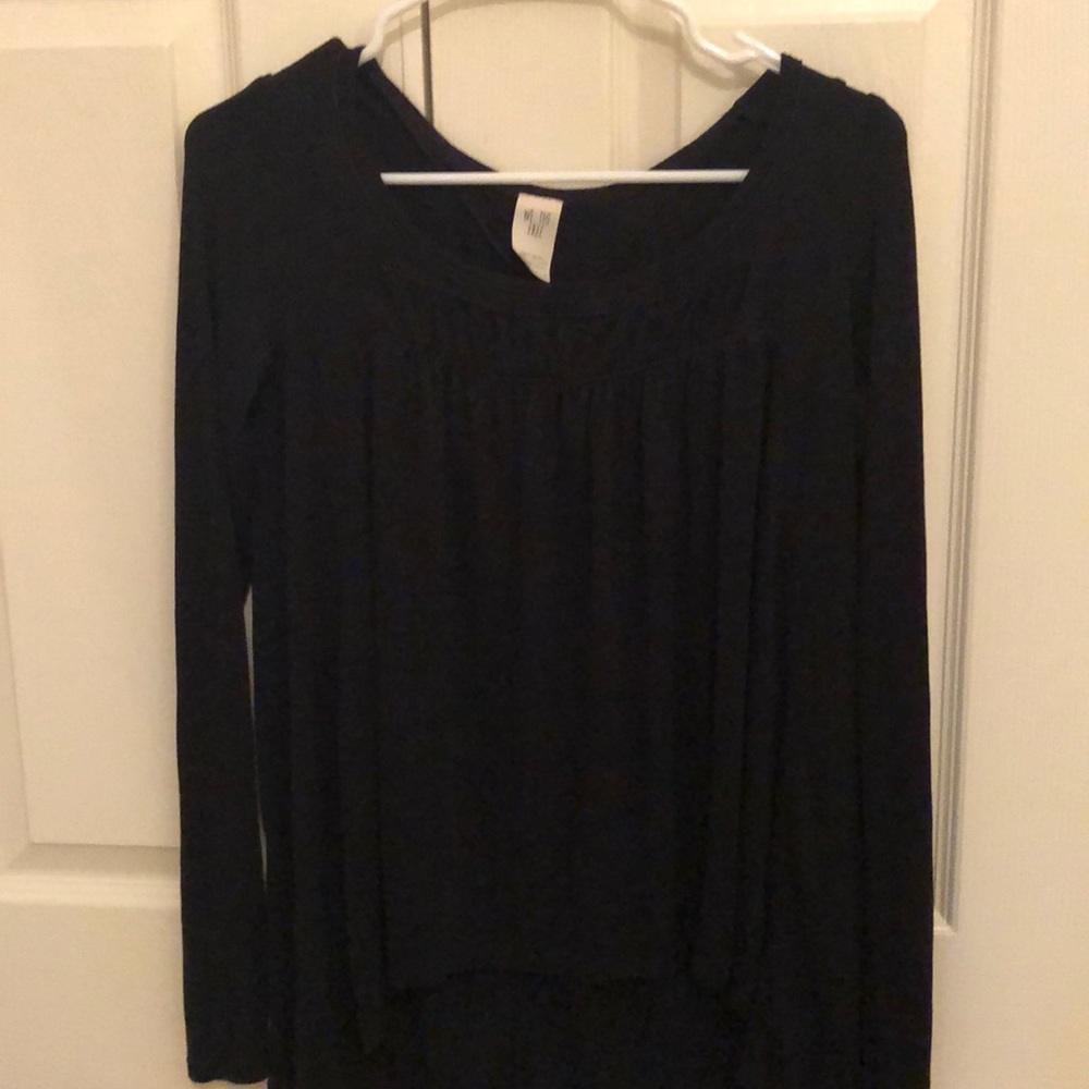 Long Sleeve Shirt. Only worn 2 times.